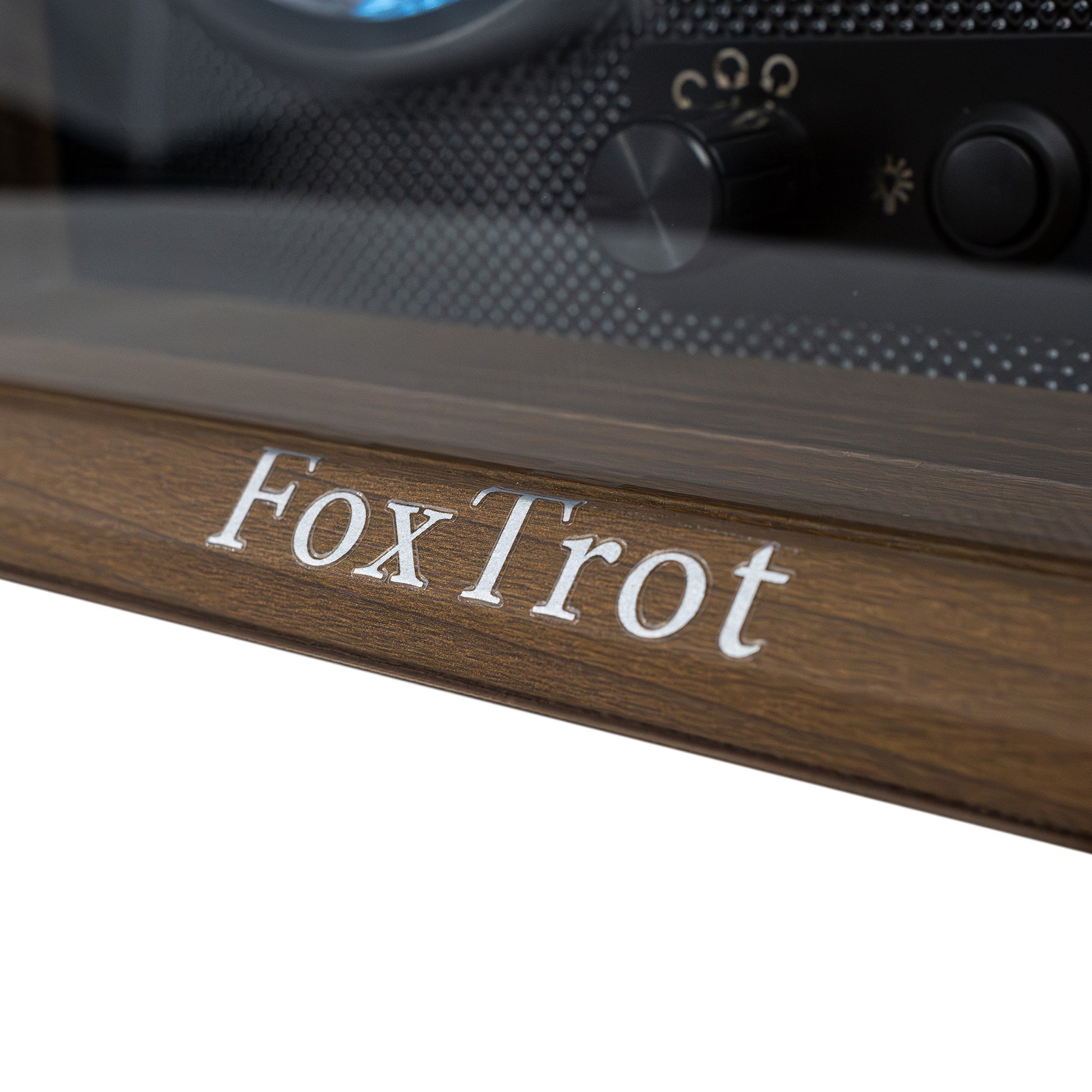 Close up on the logo of a Foxtrot Chronoguard Black wooden watch winder