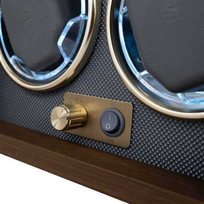 Close up on the winding system of a Foxtrot Chronoguard Gold wooden watch winder