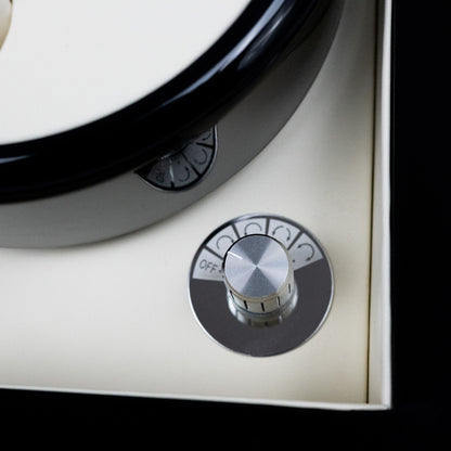 Close up on the mods selector of a Foxtrot Promatic White Piano Lacquer watch winder