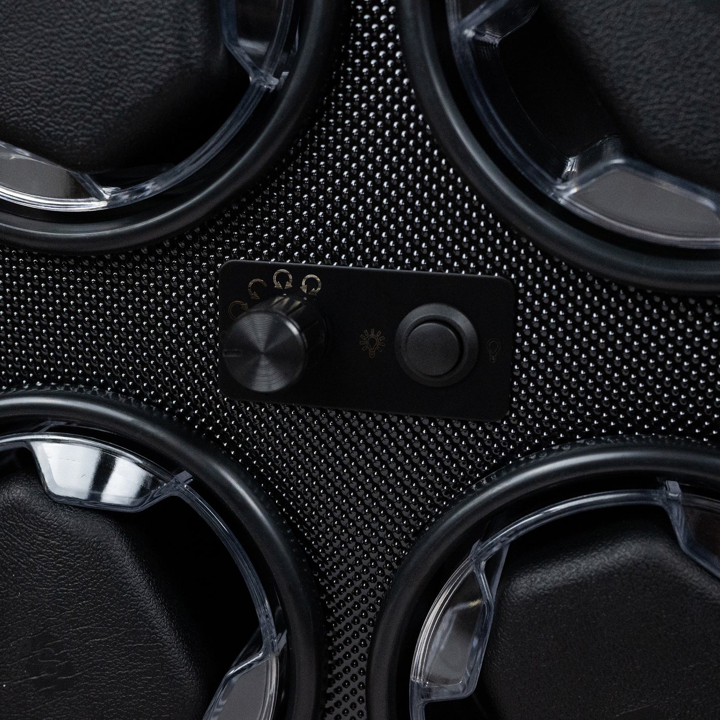 Close up on the winding system of a Foxtrot Chronoguard Black wooden watch winder