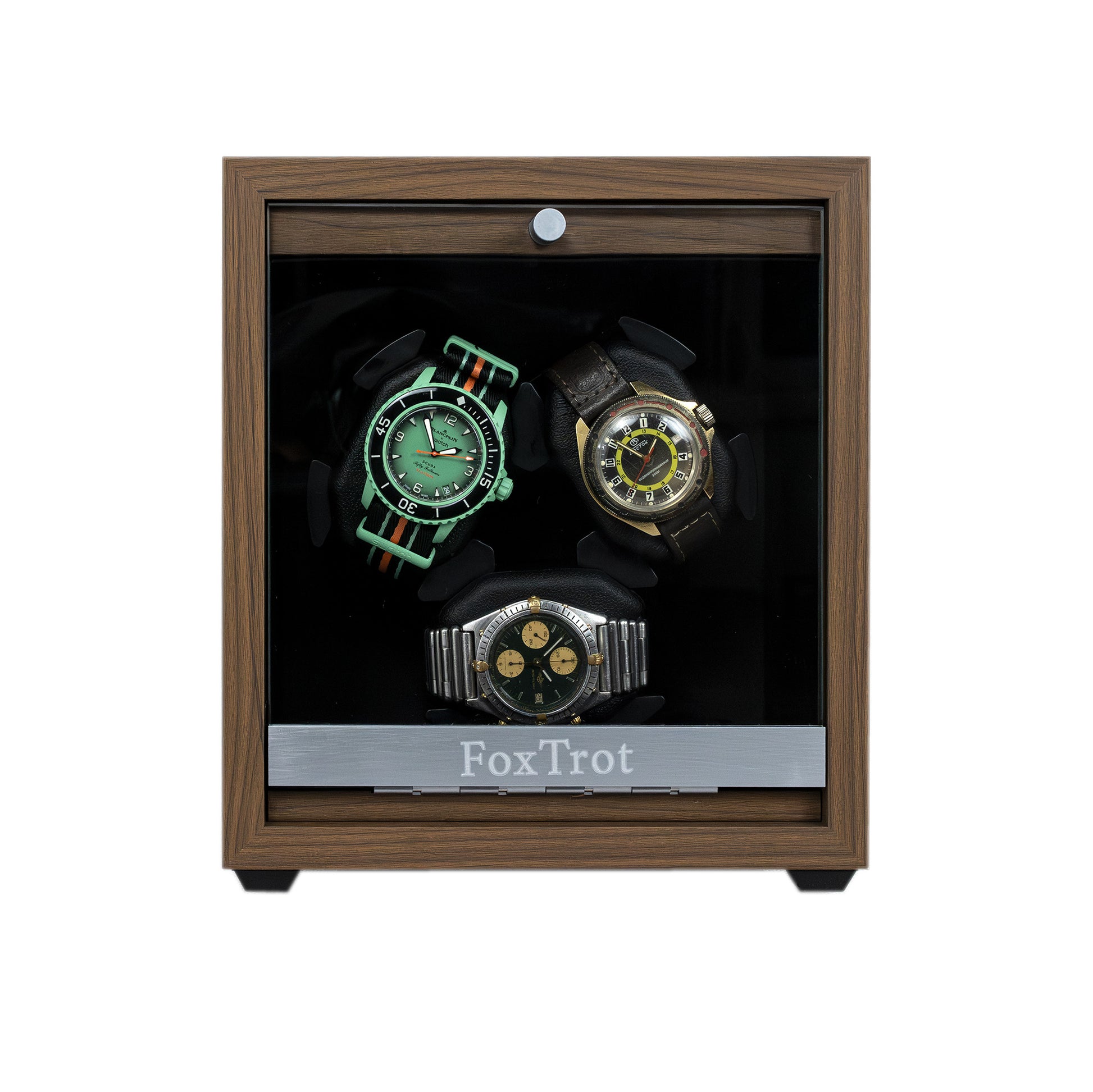 Foxtrot Horomaster Black Watch Winder displaying 3 automatic watches